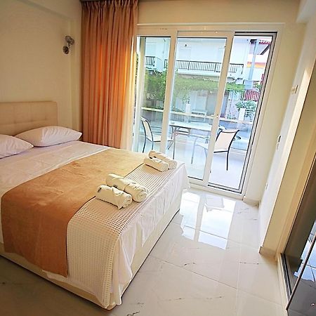 Sky Rays Luxury Apartments ニキティ エクステリア 写真