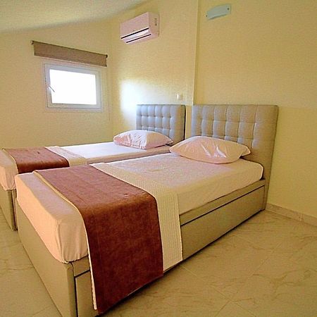 Sky Rays Luxury Apartments ニキティ エクステリア 写真
