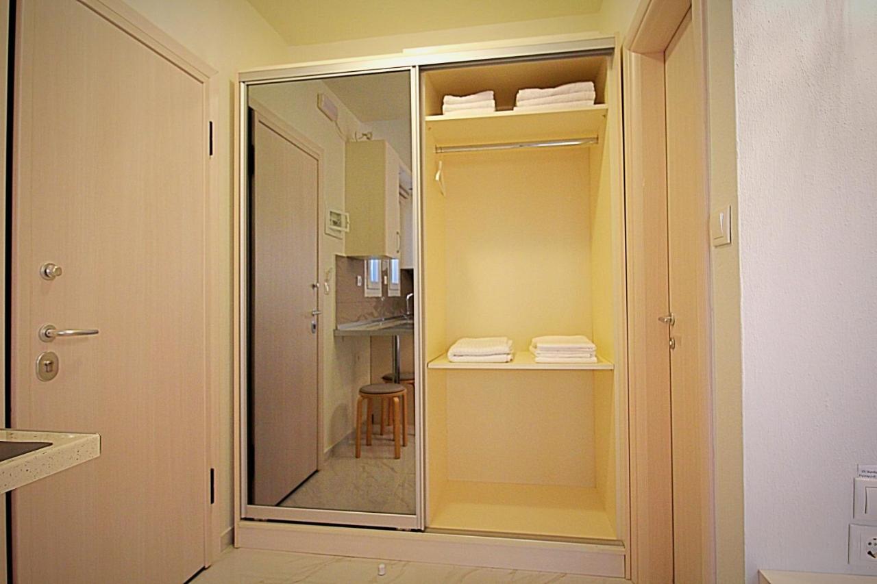 Sky Rays Luxury Apartments ニキティ エクステリア 写真