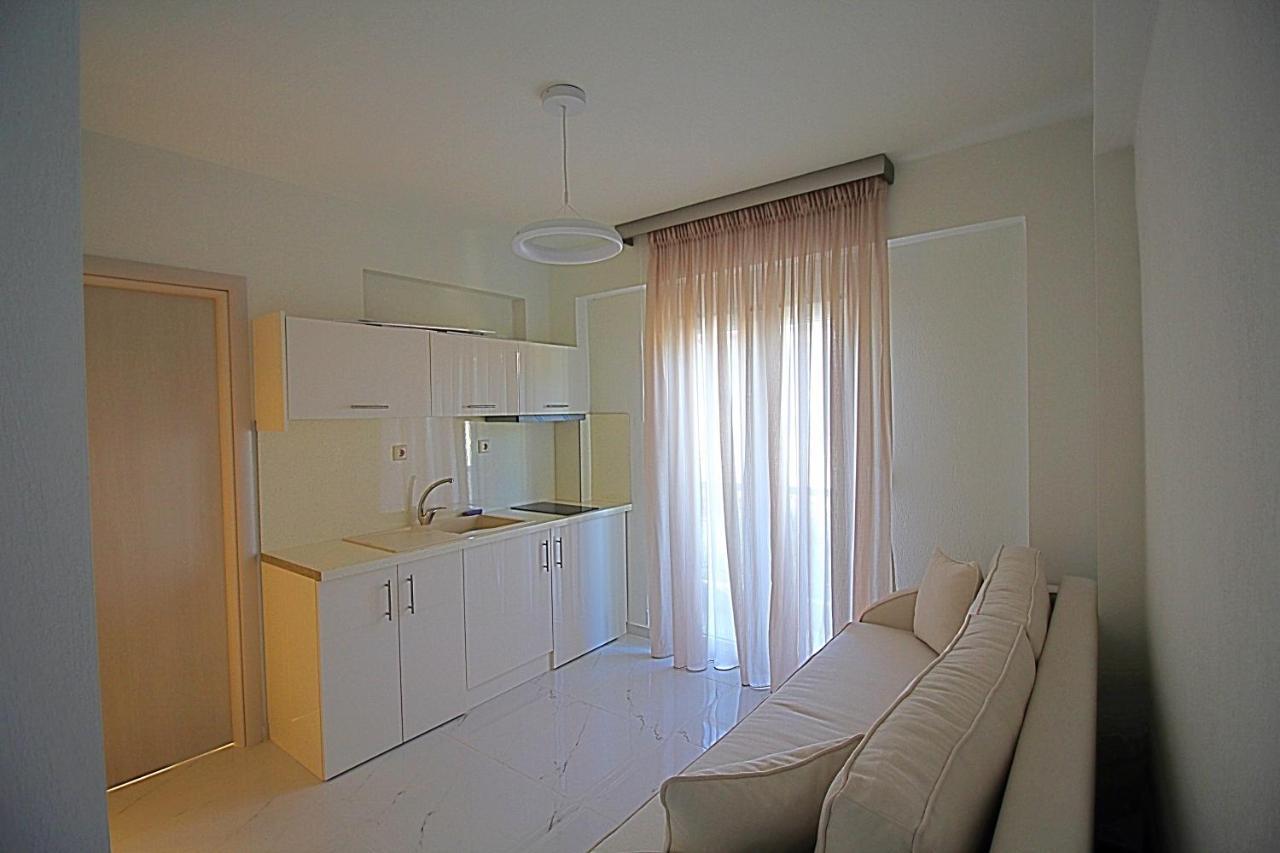 Sky Rays Luxury Apartments ニキティ エクステリア 写真