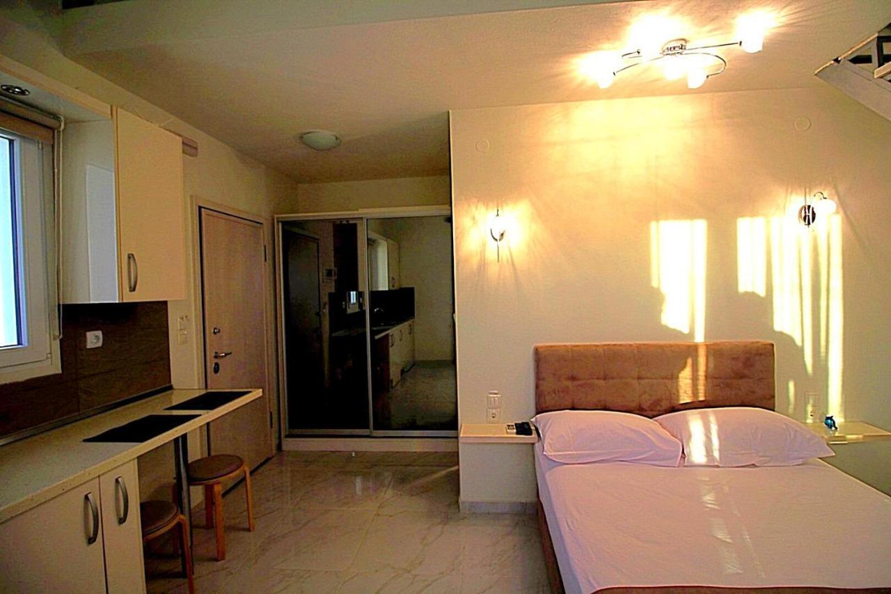 Sky Rays Luxury Apartments ニキティ エクステリア 写真