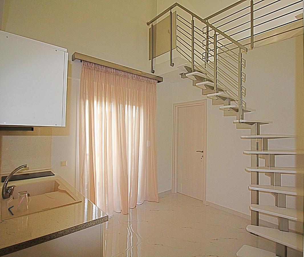 Sky Rays Luxury Apartments ニキティ エクステリア 写真