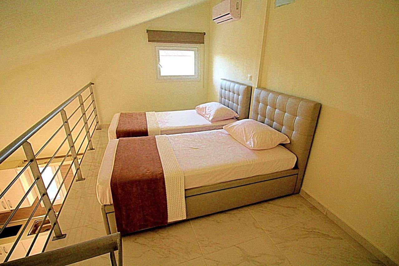 Sky Rays Luxury Apartments ニキティ エクステリア 写真