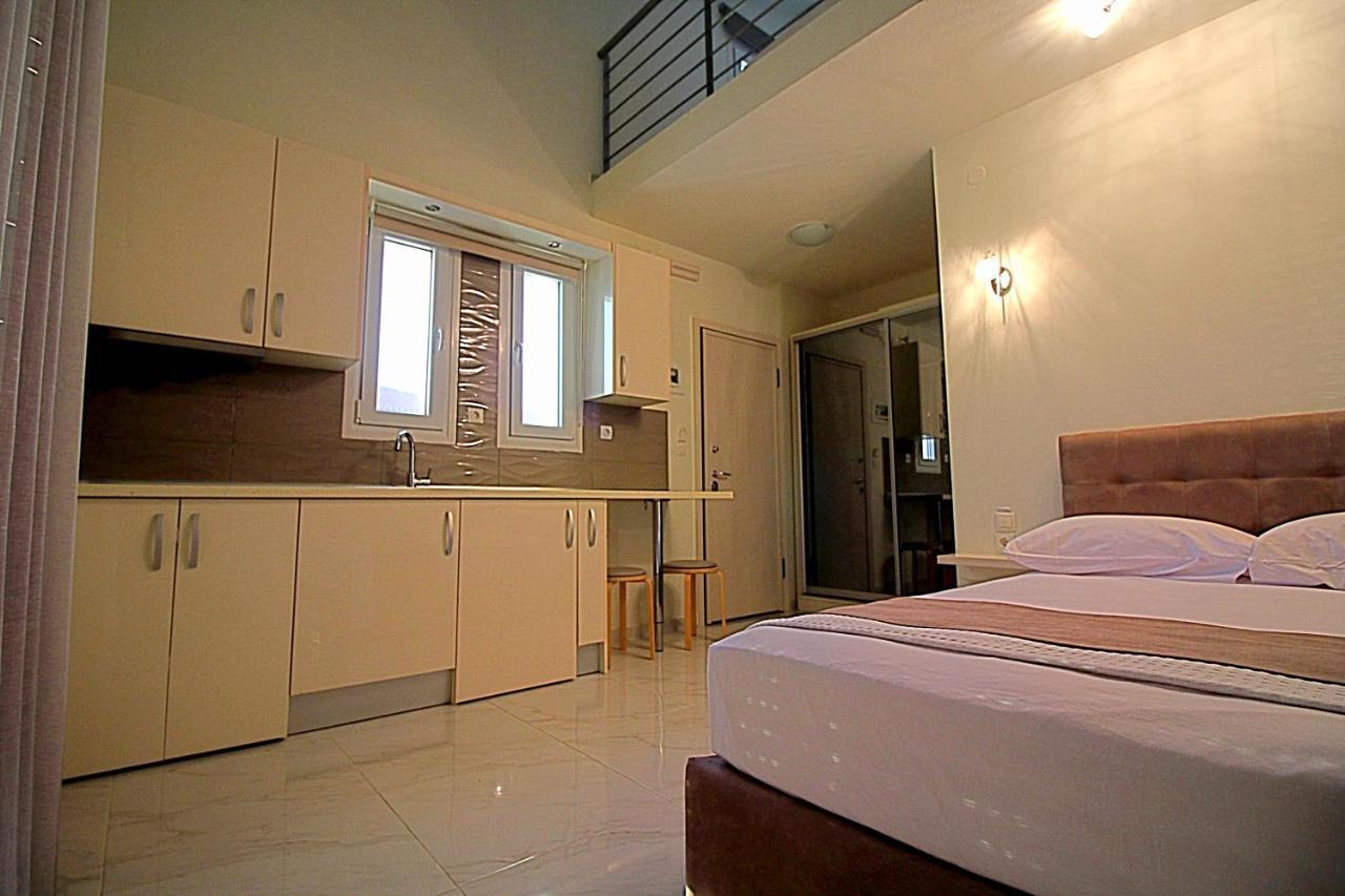 Sky Rays Luxury Apartments ニキティ エクステリア 写真